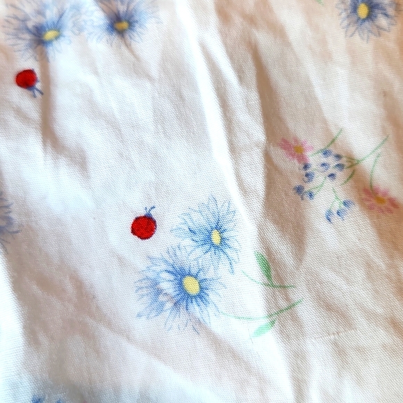 Vitamins Baby | Blue & White Vintage Sleeveless Blouse - Picture 7 of 8